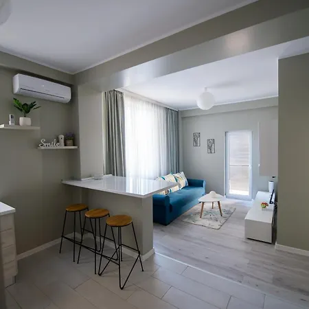 Apartel Luna Beach דירה